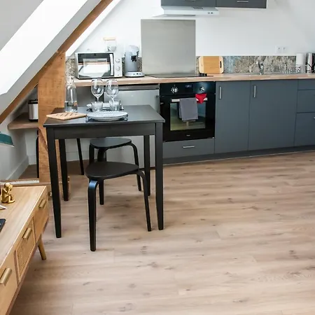 Confortable T1bis rénové, au cœur d'un bourg calme La Chapelle-Neuve  Esterno foto