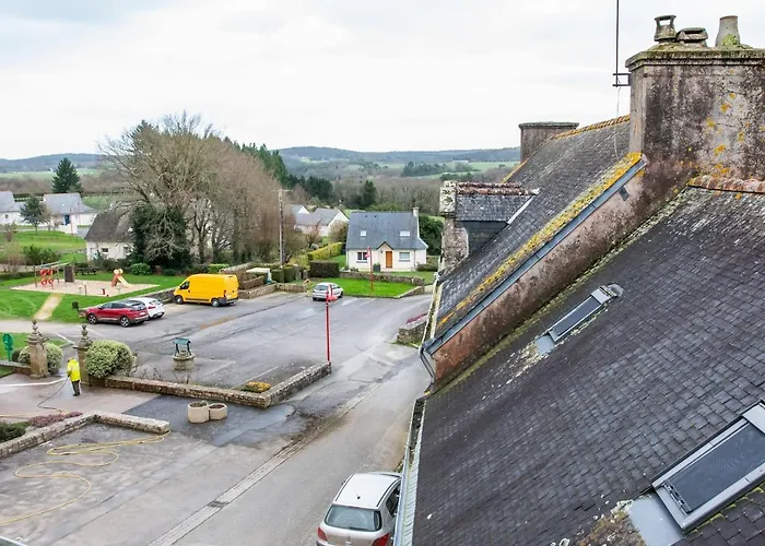 Confortable T1bis rénové, au cœur d\'un bourg calme