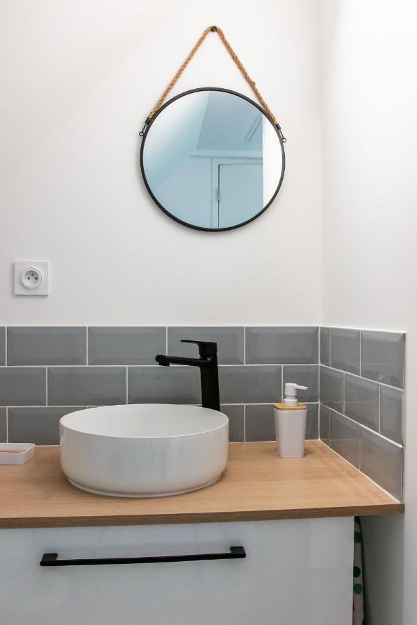 Apartment Confortable T1bis Renove, Au Coeur D'un Bourg Calme *